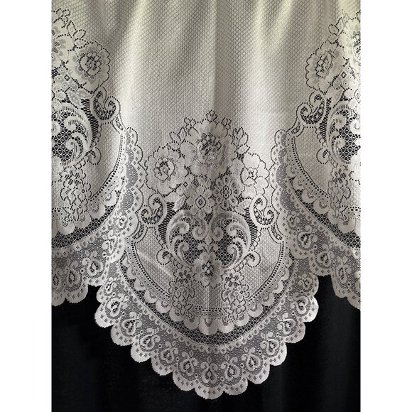 JCPenney Lace Valance 26"L x 48"W Cream Polyester Scalloped Edge Curtain - Picture 2 of 6